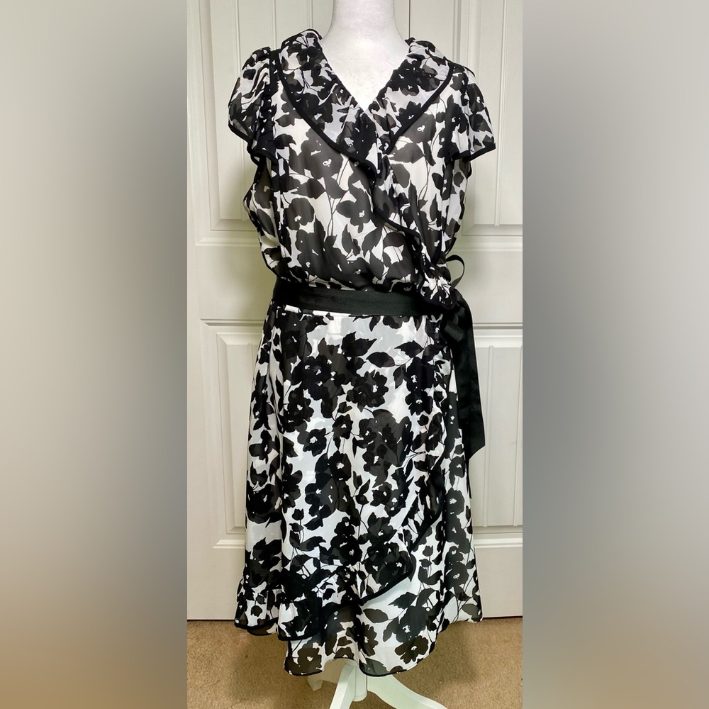 Womens Black White Floral Faux Wrap Dress Plus Size 20